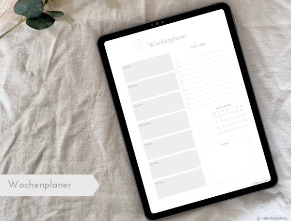 Der Wochenplaner ist undatiert, sodass du ihn auf ewig verwenden kannst. Er enthält Platz für eine ausführliche To-Do Liste, die dir bei der Organisation der Woche helfen soll.